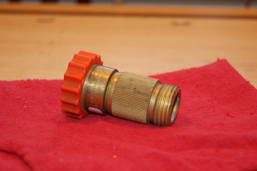 Valterra 40-50 PSI Lead Free Water Regulator.